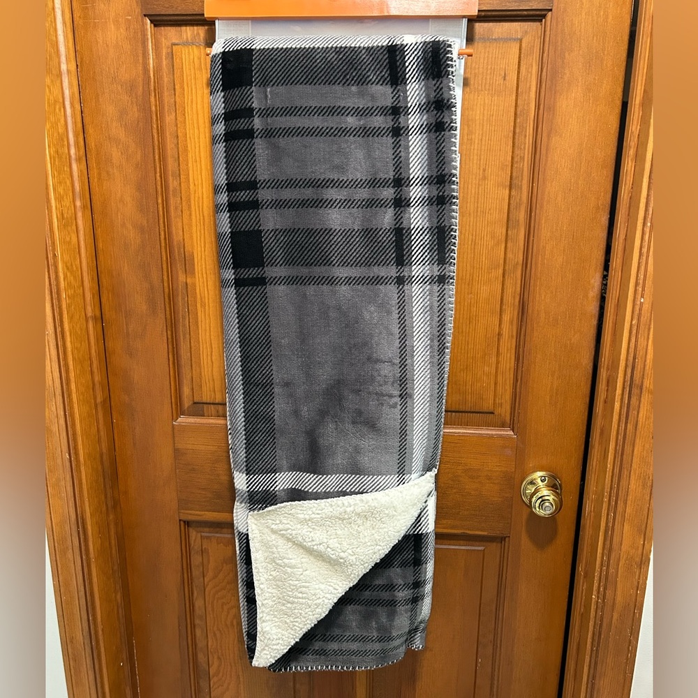 Throw blanket 50” x 70”
